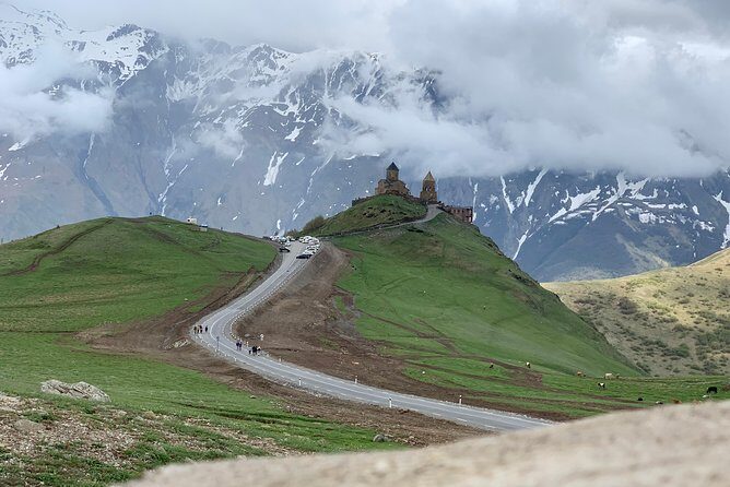 ️Private Full-Day Tour to Mtskheta and Kazbegi(stepantsminda) from Tbilisi - Where the Aragvi rivers meet: a quick but memorable geography moment