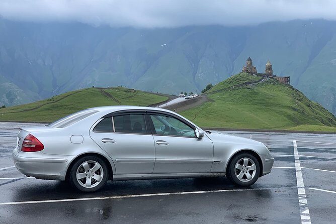 ️Private Full-Day Tour to Mtskheta and Kazbegi(stepantsminda) from Tbilisi - Gudauri panorama stop: quick mountain payoff