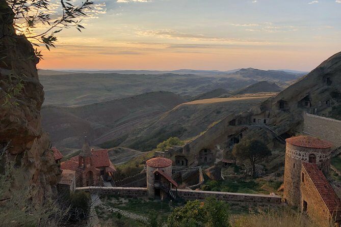 1-Day Trip to David Gareja Monastery with Rainbow Hills & Sighnaghi from Tbilisi - Tbilisi to David Gareja: semi-desert driving and 4WD reality checks