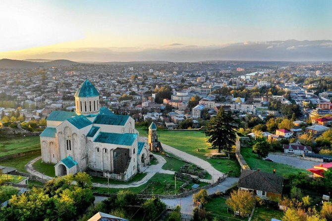 2-Day Kutaisi Tour: Caves, Canyons & Soviet Sanatoriums - Why This Kutaisi Route Works for a 2-Day Trip