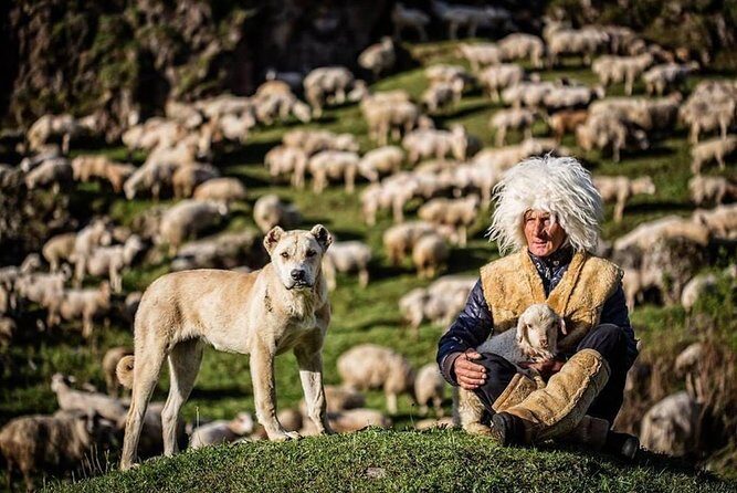 2-Day Private Tour to Kazbegi from Tbilisi - Mtskheta UNESCO: Jvari Monastery and Svetitskhoveli Cathedral