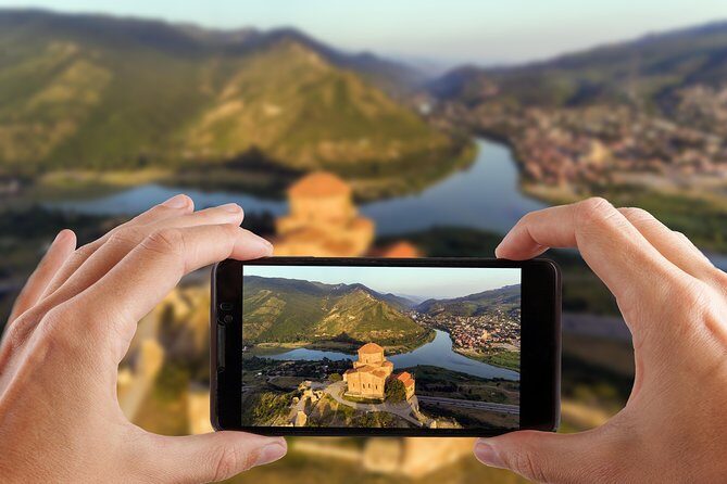 3 days tour package-Short break holiday in Georgia - Day 2 in the mountains: Zhinvali, Ananuri, Gudauri, and the drive to Kazbegi