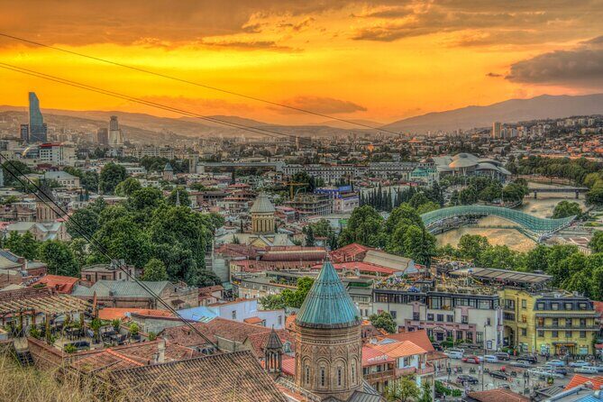 3-Hour Private Guided Walking Tour in Tbilisi - Rezo Gabriadze Marionette Theater and the Clocktower vibe