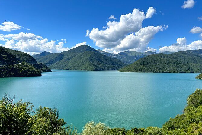 4 Group Tours Including Airport Transfers - A 4-Day Georgia Mix of Churches, Mountains, and Wine Cellars