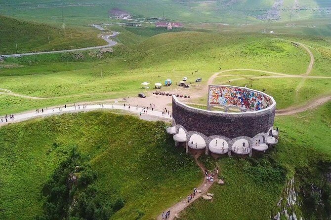 Adventure in Caucasus – Private Tour to Jinvali, Ananuri, Gudauri, Kazbegi - Gudauri and Kazbegi/Stepantsminda: why the route feels like two trips