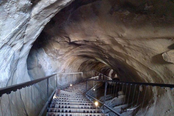 Batumi 4 Days Tour - Uplistsikhe Cave Town: Fortress of the Lord, carved into rock