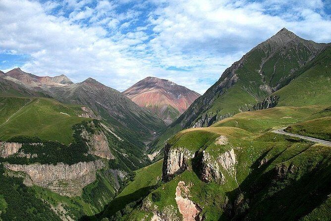 Best of Georgia - 3 or 4 days private tour with transfers and guide - Who should book this private Best of Georgia route?
