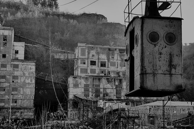 Chiatura. Soviet Past in the present. + Katskhi pillar - Mgvimevi Monastery: 13th-Century Stone Carvings and the Steps-and-Tunnel Route