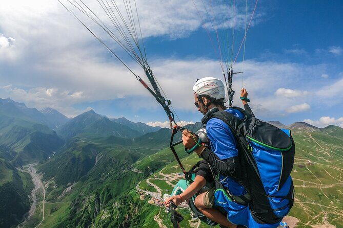 Cloudbase Paragliding in Gudauri, Georgia - Pickup in Gudauri: how to think about timing and comfort