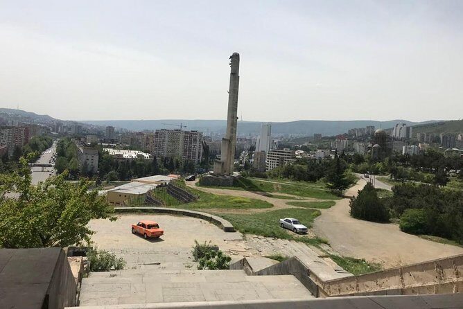 Concrete Giants Tour - Why a vintage Soviet car makes the history feel close