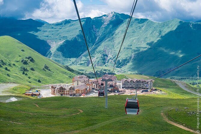 Day Tour Tbilisi – Ananuri – Kazbegi – Tbilisi - Ananuri Fortified Castle Ensemble: churches and towers with a view