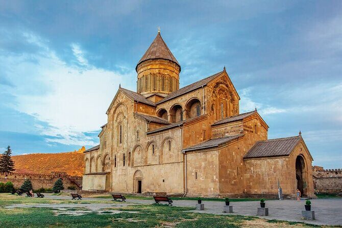 Discover Georgia: A 4-Day Private tour from Tbilisi - Day 4 along the Aragvi and into Kazbegi: Zhinvali, Ananuri, and the Military Highway