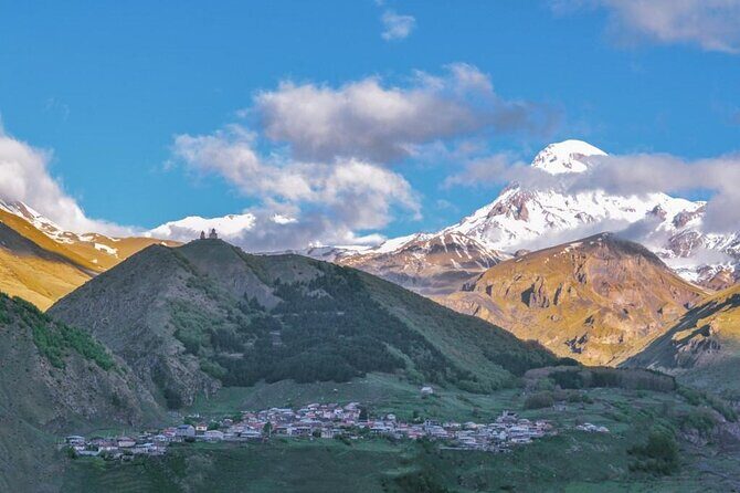 From Tbilisi: Kazbegi Day Tour, Gergeti Trinity, Ananuri &Gudauri - Gudauri: ski resort energy without needing ski gear