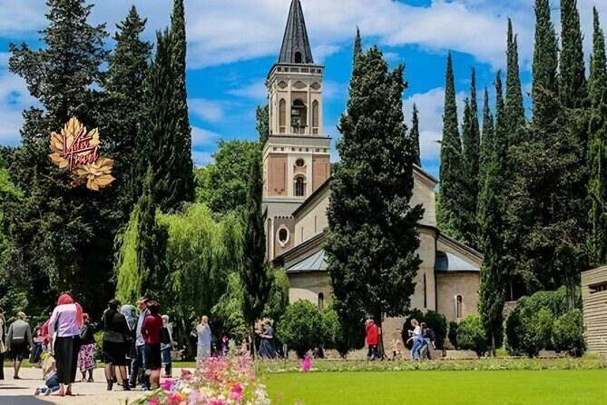 From Tbilisi Magical Kakheti – Sighnaghi, Bodbe & Chronicles Tour - Signagi city walls walk: short stretch, big panoramas