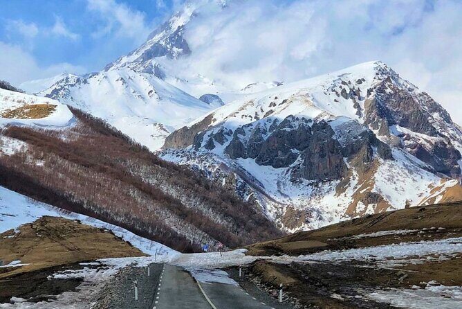From Tbilisi to Gudauri Ski Resort, Zhinvali, Ananuri Day Trip - Zhinvali Water Reservoir: a calm break with big scenery energy