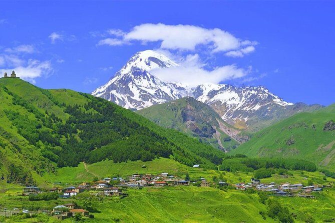 Full-Day Kazbegi Private Tour from Tbilisi - Stop 5: Stepantsminda (Kazbegi Municipality Hub) and Lunch