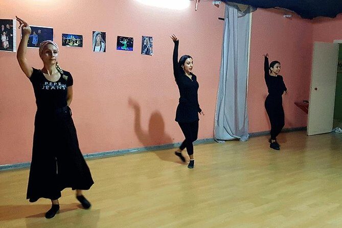 Georgian Dance Class in Tbilisi, Georgia - Why learning “two styles” is more useful than you’d think