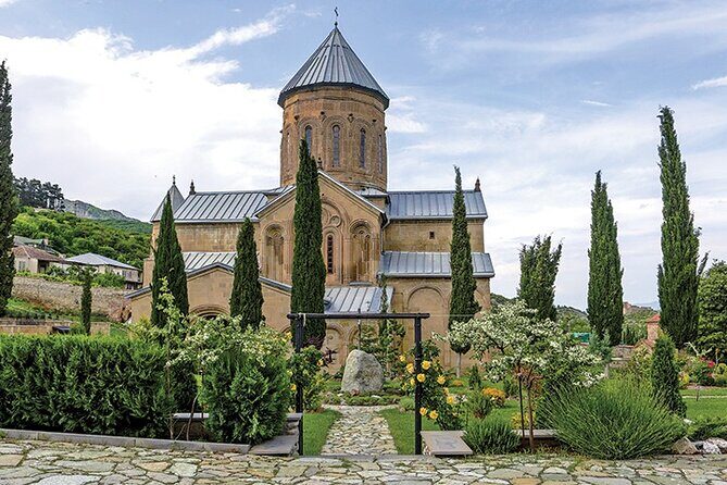 Group Day Tour of Mtskheta,Jvari,Samtavro - Samtavro Church: royal tombs and the Mirian III connection