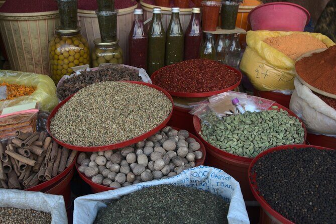 Half-Day Food Tour of Tbilisi Dezerter's Bazaar - Wine bar tasting: how the day’s last act ties flavors together