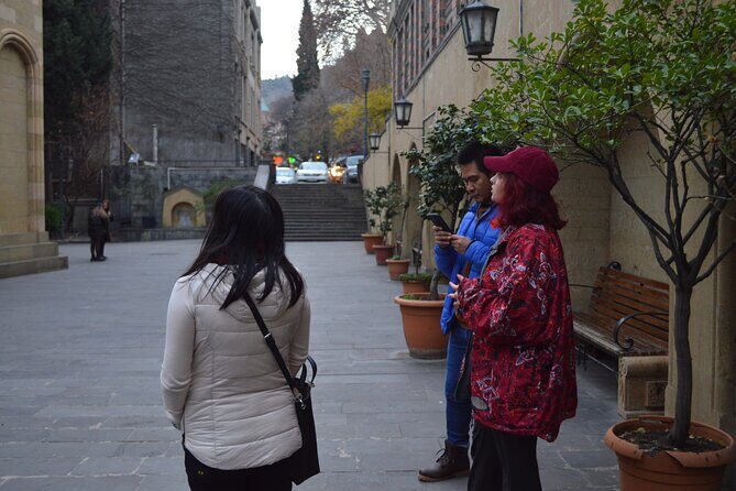 Jewish Heritage Walking Tour with Kosher Wine Tasting - Who should book this walking tour—and who might not