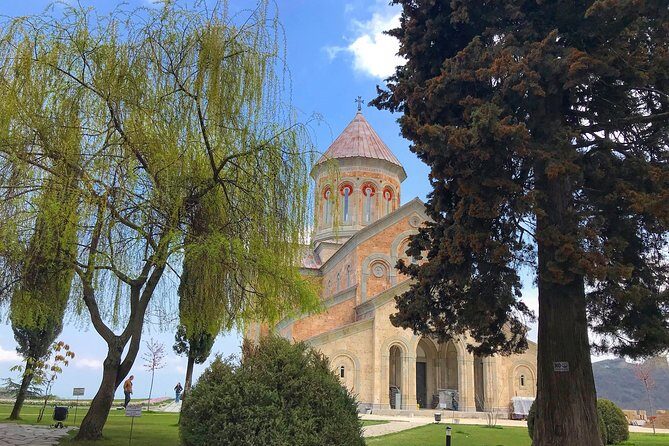Kakheti and Sighnaghi tour with winetasting - Marriage Palace and the city of love vibe: playful and photogenic