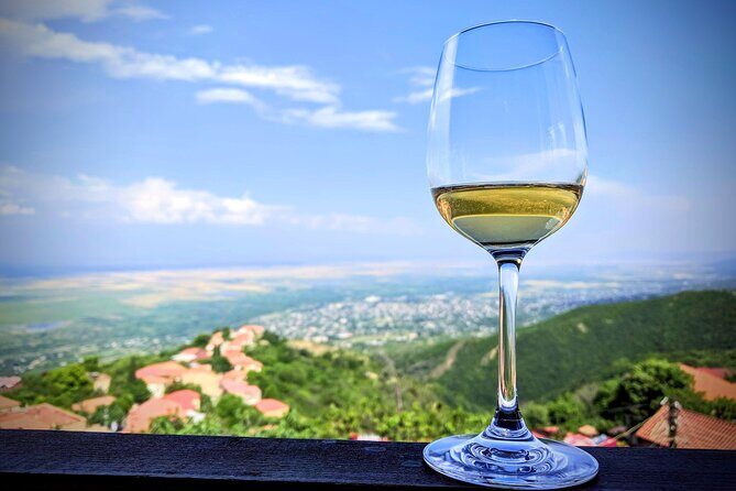 Kakheti Gems: Rainbow Mountains, Gareji & Signagi Private Tour - David Gareji: caves, tower hikes, and that otherworldly feeling