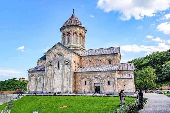Kakheti Wine Tour for beginners - 3 wineries - Stop 2: Sagarejo and an independent family winery vibe