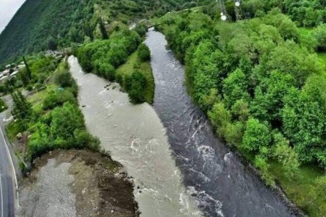 Kazbegi Amazing Tour - Stop 2: Ananuri Fortress Ensemble and the rivers it guarded