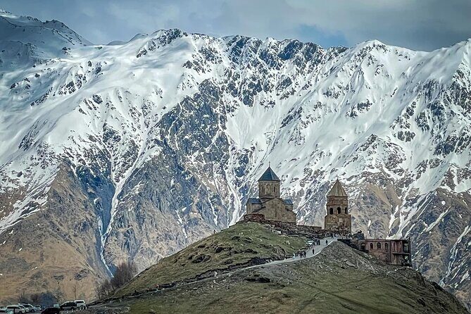 Kazbegi-Ananuri-Gudauri: Epic Views & History (Group) - Dariali Gorge and the Dariali Church Fortress: the Gateway to the Caucasus