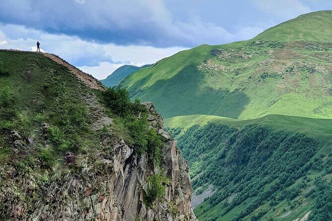 Kazbegi full day private tour + LUNCH - Gergeti Trinity Church: mountain views with a walk decision