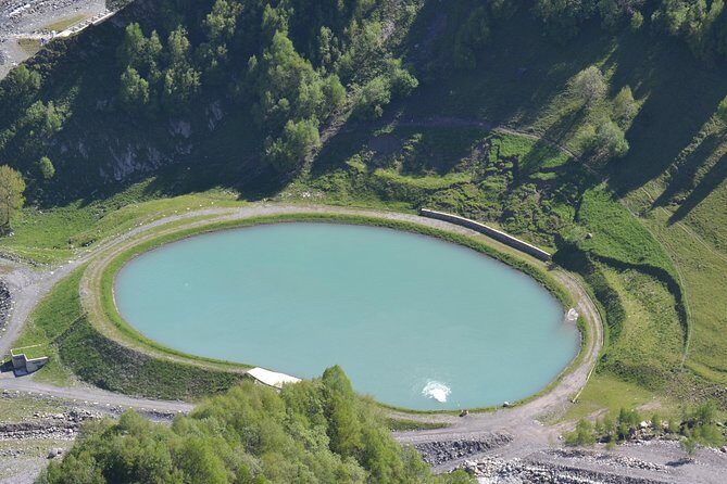 Kazbegi, Gergeti and Ananuri Full Day Tour from Tbilisi - Stepantsminda Free Time: Use It for Views, Not Rush
