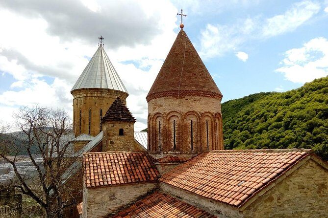 KAZBEGI & GUDAURI Day Tour from Kutaisi - Ananuri Fortified Castle Ensemble and the Zhinvali reservoir view