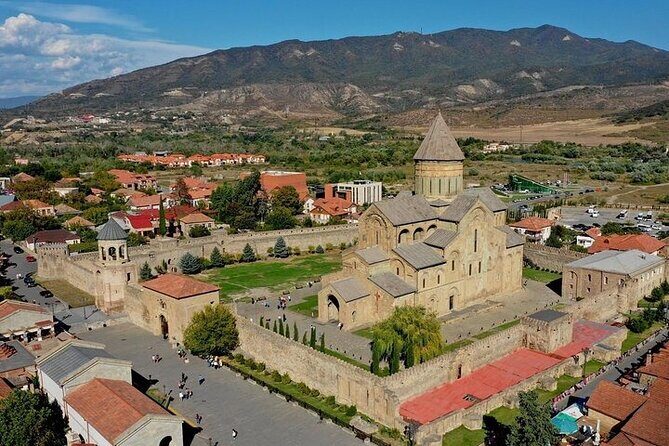 Kazbegi, Gudauri, Mtskheta & Ananuri Full Day Private Tour From Tbilisi - The ride from Tbilisi: comfort, timing, and not wrestling with buses