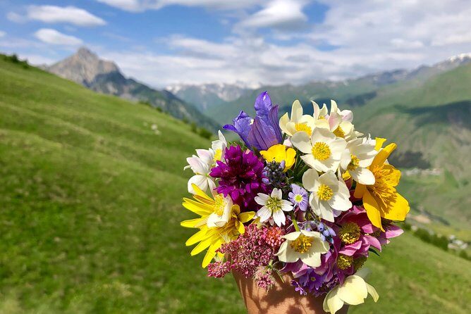 Kazbegi Tour from Tbilisi 2022 - Transportation and timing: how to survive a full day without getting cranky