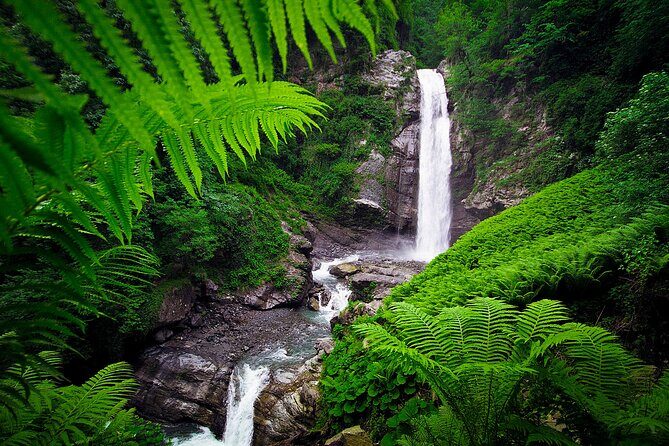 Lagodekhi - A day hiking from Tbilisi - Ninoskhevi Waterfall: what to expect at the 40-meter finish