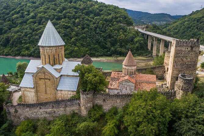 Mtskheta, Ananuri, Gudauri and Kazbegi Full Day Tour from Tbilisi - Ananuri Fortified Castle Ensemble: where Aragvi history feels physical