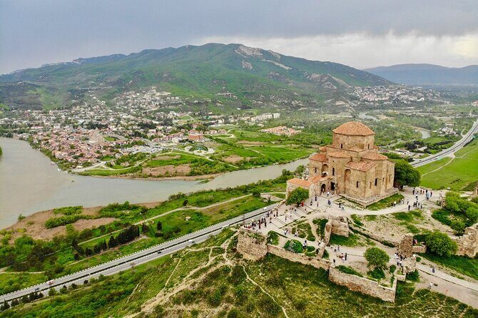 Mtskheta, Gori and Uplistsikhe Day Tour from Tbilisi - Uplistsikhe Cave City: Walking Through a Cliffside Past