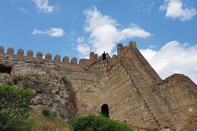 Old Tbilisi Highlights walking tour with wine & 10 tastings - Who should book this Old Tbilisi Highlights walk