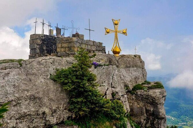 Oxygen Paradise A Day Tour to Racha Mountain - Nikortsminda Church: XI-century architecture that still feels real