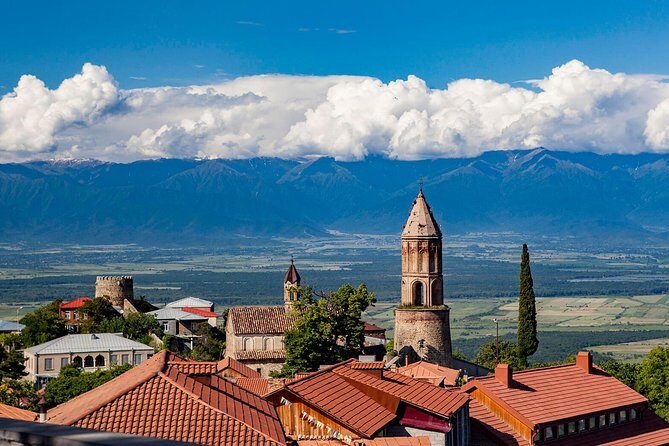 Private 4 days Food & Wine and Sightseeing tour to Kakheti, Kazbegi, Mtskheta. - Why this 4-day Kakheti and Kazbegi loop works so well