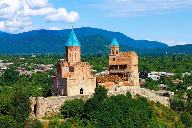 Private 4 days Food & Wine and Sightseeing tour to Kakheti, Kazbegi, Mtskheta. - Price and logistics: does $10 per person make sense?