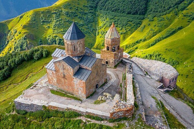 Private day Tour from Tbilisi to Kazbegi and Gudauri - Jinvali Water Reservoir: A Quick Photo Stop That Still Pulls Its Weight