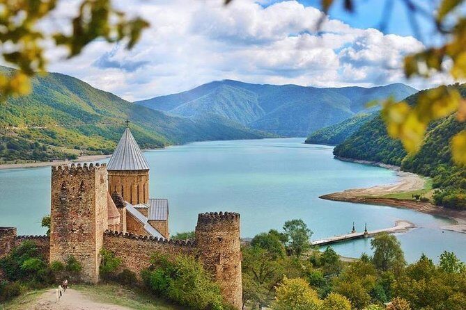 Private day tour in Kazbegi (Stepantsminda) - Highlights You’ll Actually Notice
