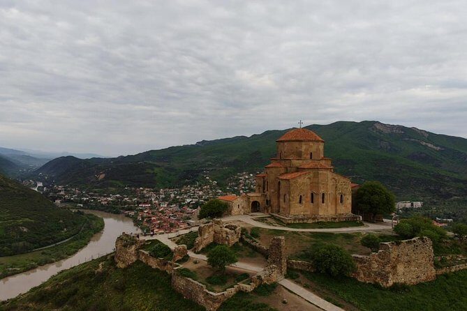 Private Day Trip to Gudauri and Kazbegi from Tbilisi via Jvari and Mtskheta - Jvari Monastery: the viewpoint that explains the region