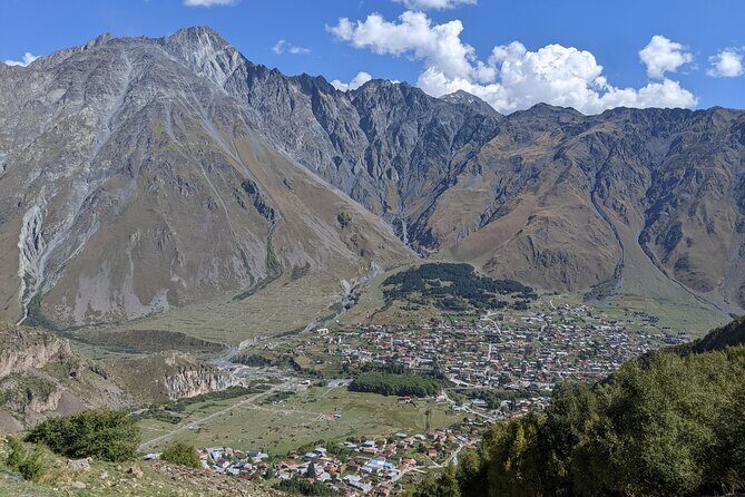 Private Full Day Trip to Kazbegi Mountains - Lunch isn’t included, so plan your food break like an adult
