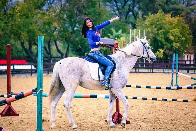 Private Horse Ridding tour - Weather and minimum travelers: how they affect your plan