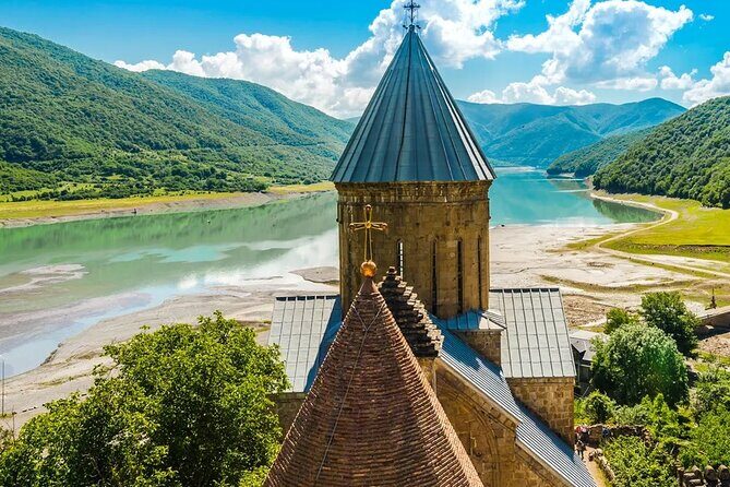Private Tour from Tbilisi to Kazbegi and Gudauri - Price and what you really get in an 8-hour day