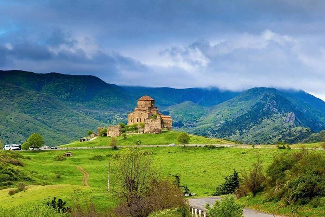Private Tour to Mtskheta Stalin Museum Uplistsikhe Caves - Wine tasting, lunch, and the breaks that keep the day enjoyable