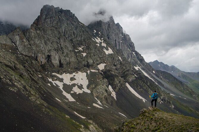 Round Trip Bus Transfer to Juta from Kazbegi - The Sno village stop: quick, weird, and worth it