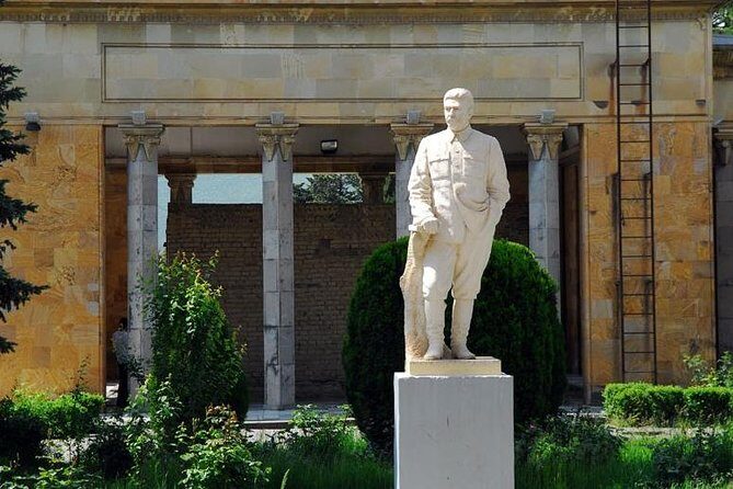 Sacred Sites and Ancient Wonders: Jvari, Mtskheta and Uplistsikhe - Gori and the Stalin Museum: A Tough Turn in the Story